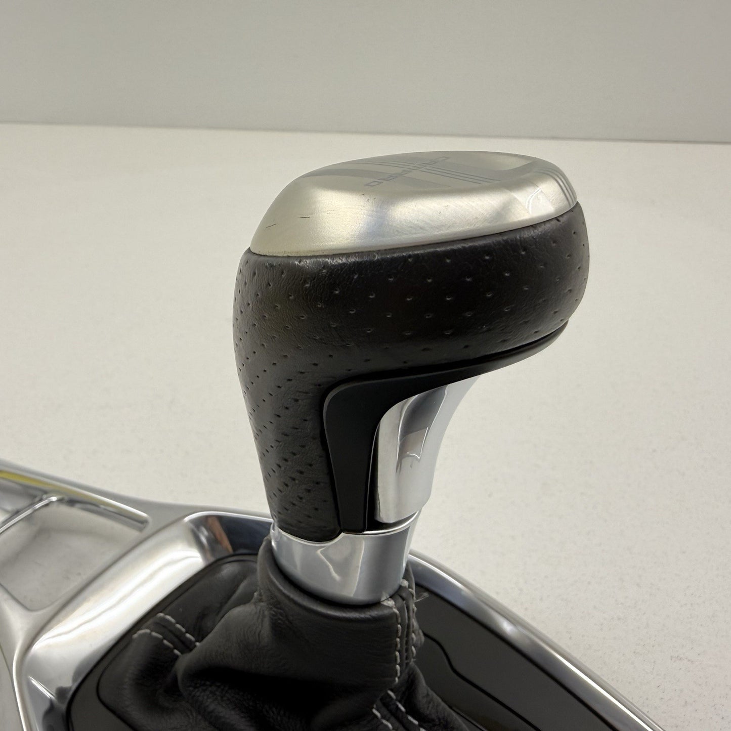16-24 Chevrolet Camaro Automatic Console Gear Shifter Trim Boot W/ Knob OEM