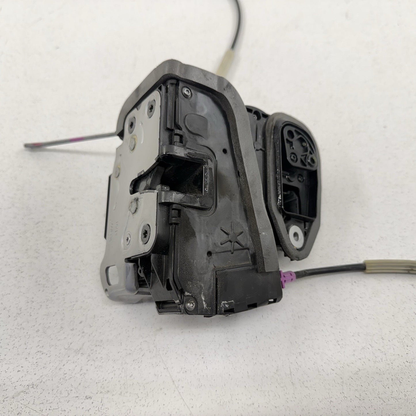 16-24 Chevrolet Camaro Driver Left Front Door Latch Lock Actuator 13510955 OEM