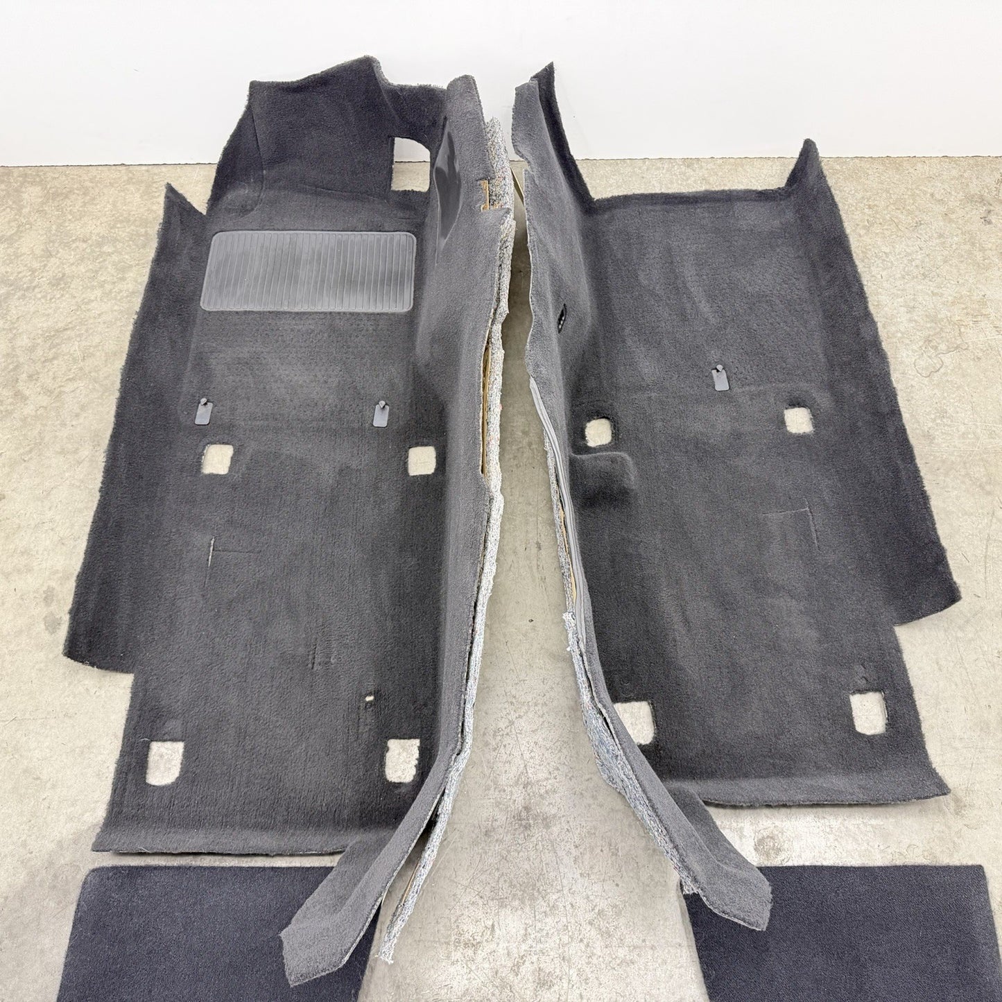 97-04 Chevrolet Corvette C5 Coupe Floor Body Interior Carpet Complete Set OEM