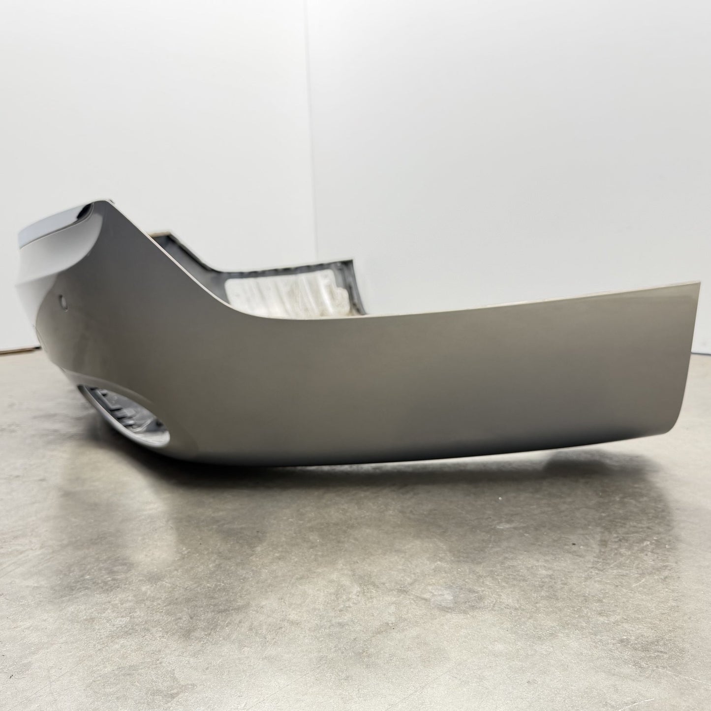 14-18 Bentley Flying Spur Rear Bumper Cover Complete W/ Diffuser & Sensors OEM