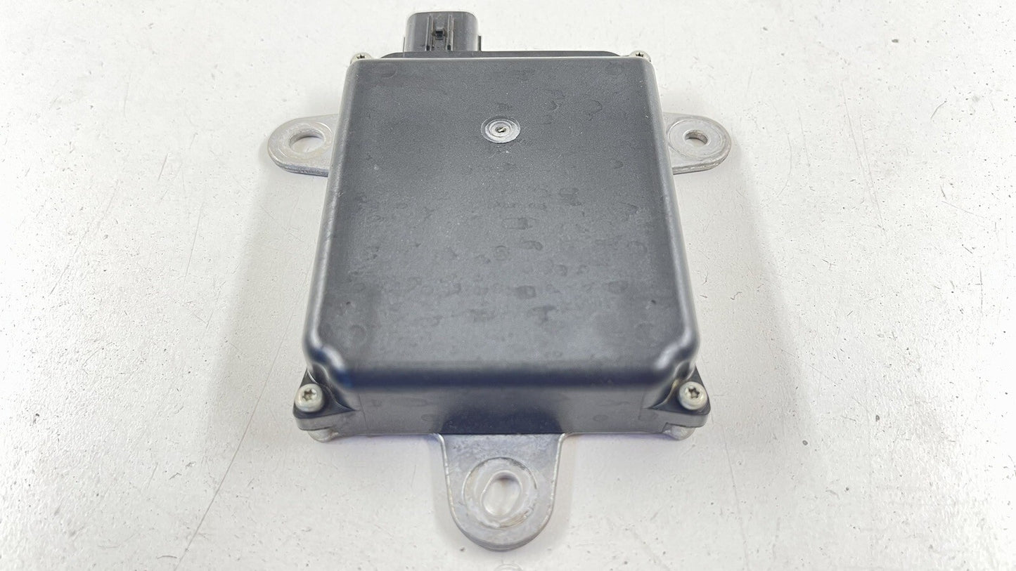 16-20 LEXUS GS F REAR BLIND SPOT RADAR MONITOR SENSOR MODULE 88162-30081 OEM