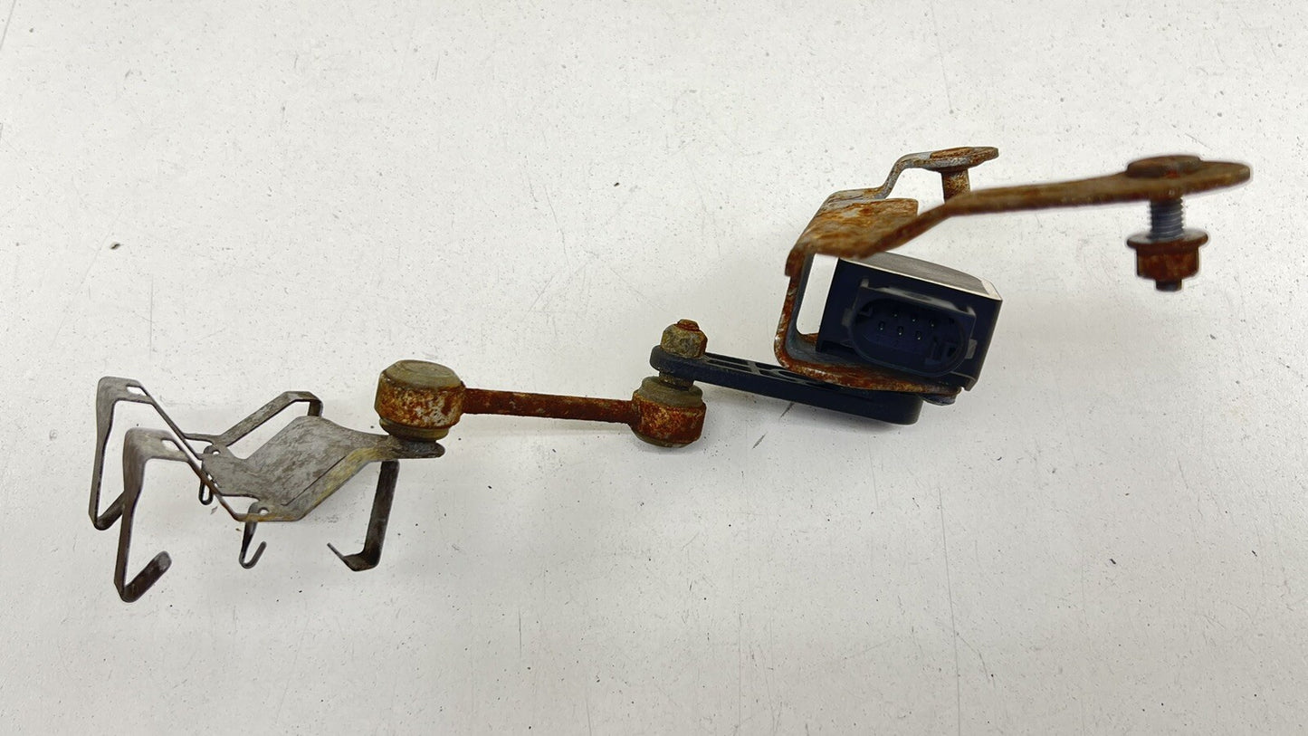 15-21 MERCEDES-BENZ C63S RIGHT REAR HEADLIGHT SUSPENSION HEIGHT LEVEL SENSOR OEM