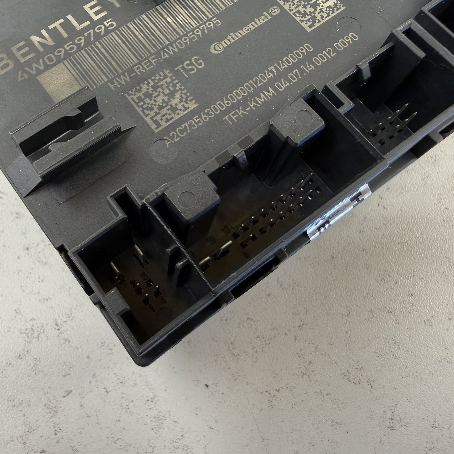2014-2018 Bentley Flying Spur Driver Left Rear Door Control Module 4W0959795 OEM