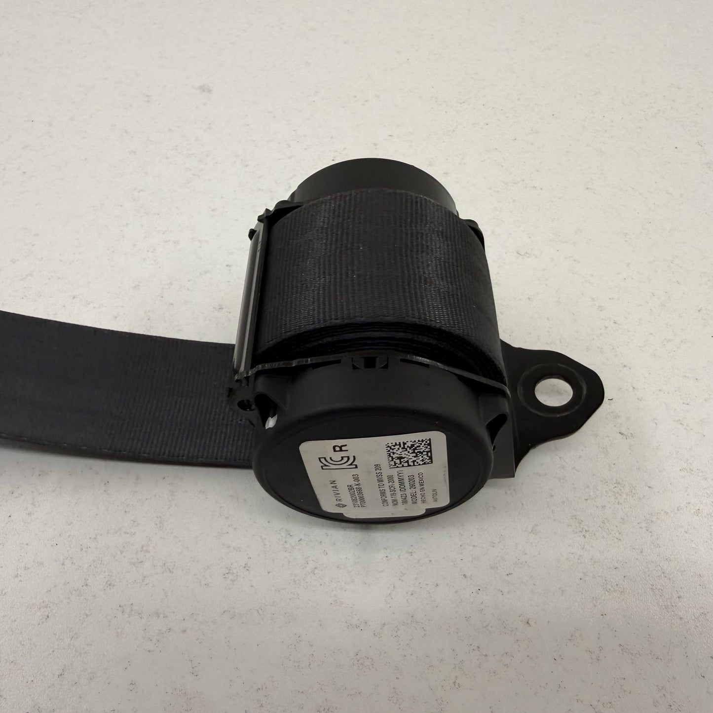 2022-2024 Rivian R1S Right Rear 3rd Third Row Seatbelt Seat Belt Retractor OEM