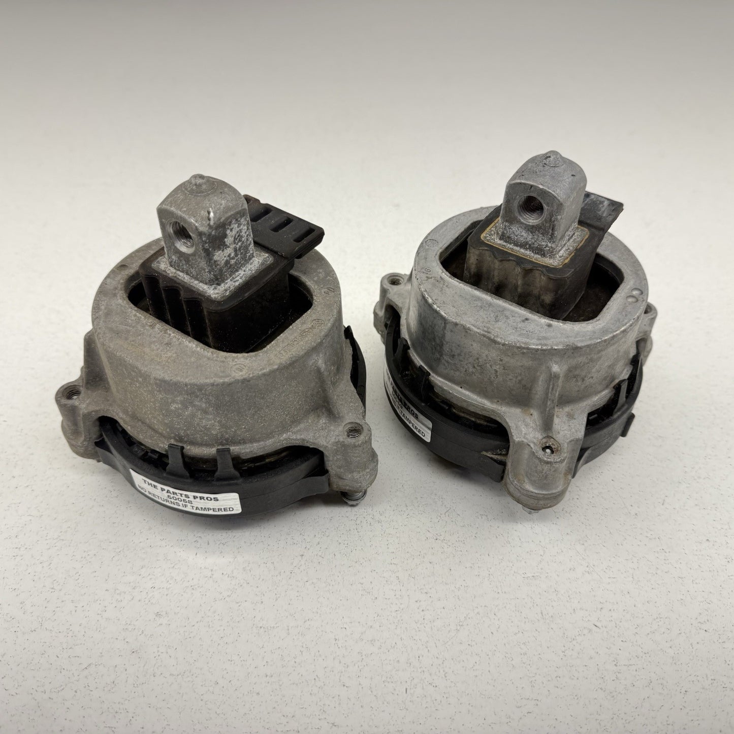 18-24 BMW G01 G02 X3 X4 XDrive 2.0L Engine Motor Mount Insulator Pair OEM