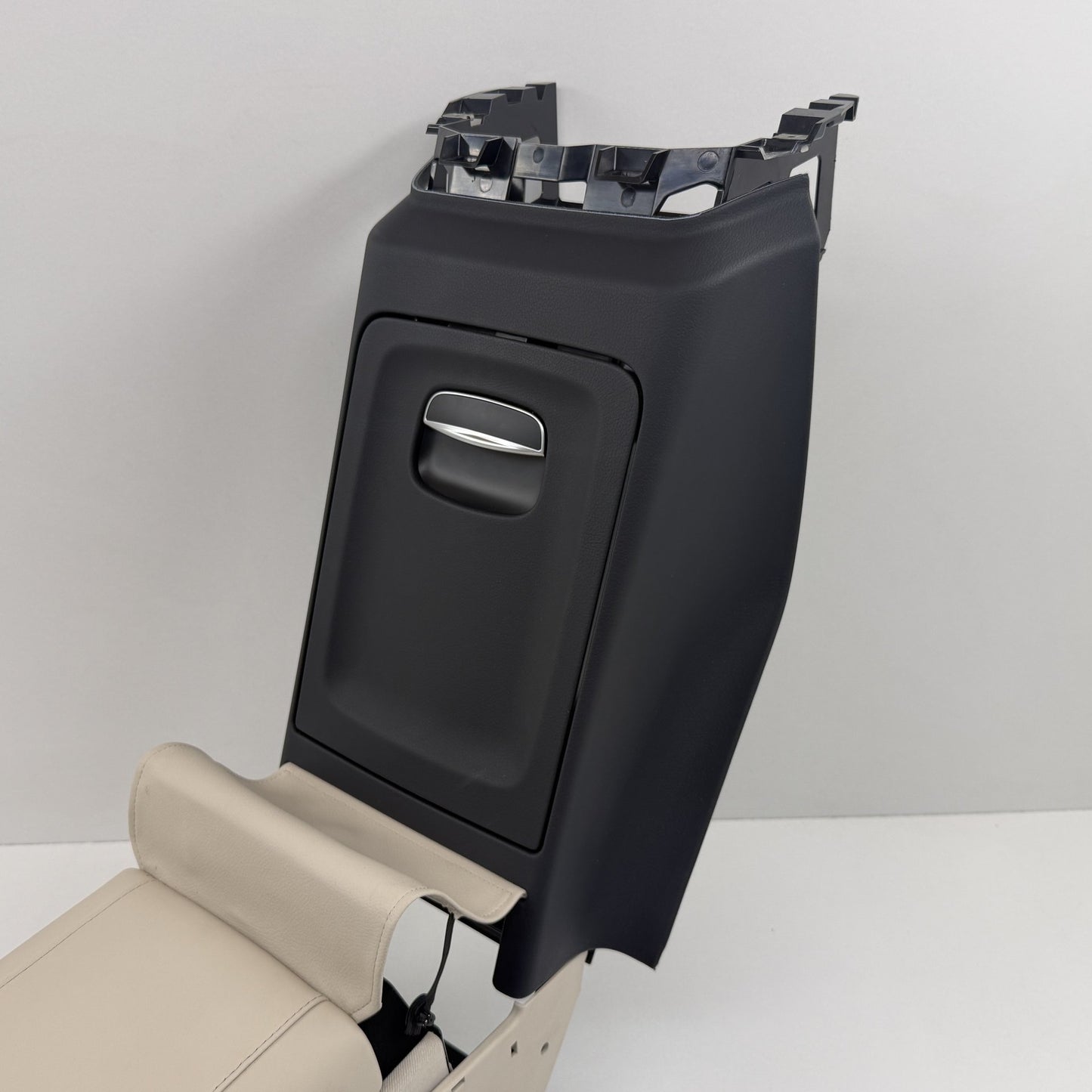 2014-2017 Mercedes S550 W222 Rear Upper Middle Seat Cup Holder Armrest Beige OEM