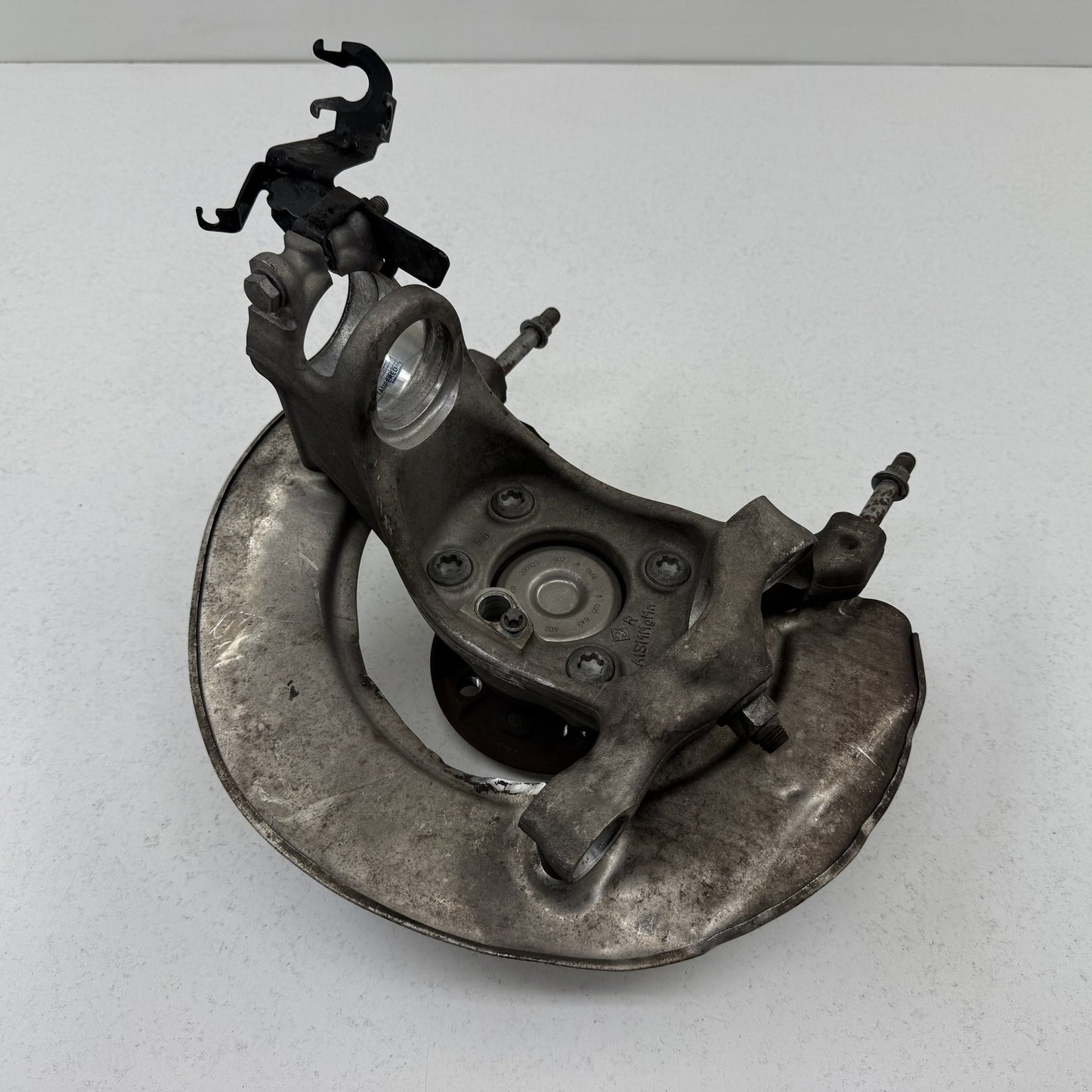 21-26 BMW M3 M4 G80 G82 RWD Right Front Spindle Knuckle Hub Wheel Bearing OEM