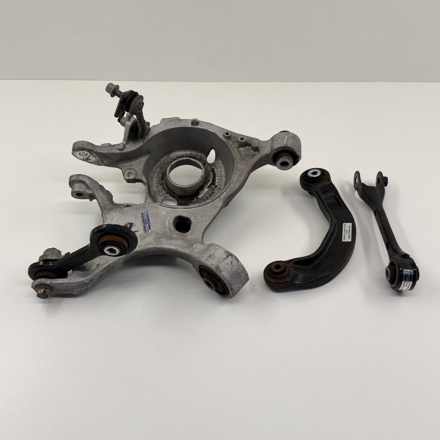 2015-2023 Ford Mustang GT Passenger Right Rear Control Arm Suspension Set OEM