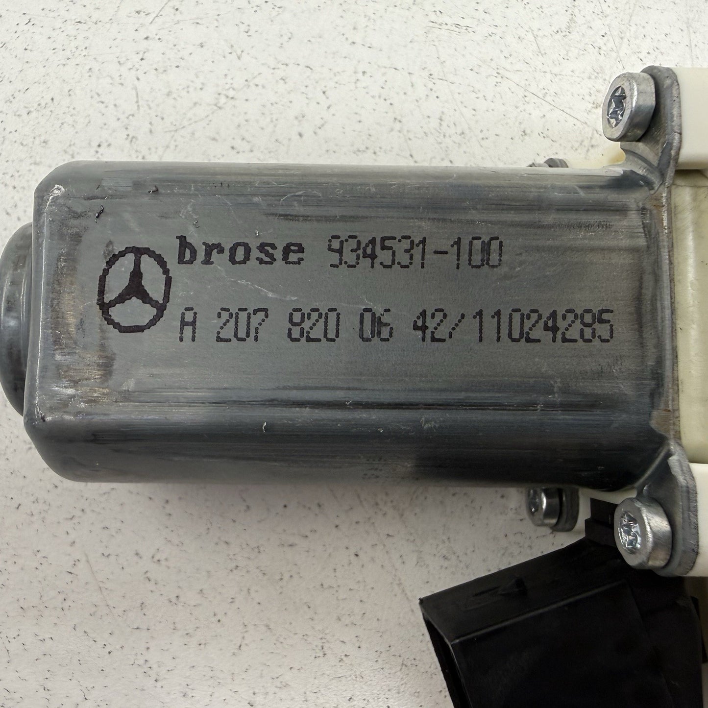 12-18 Mercedes W218 CLS550 Passenger Right Rear Door Window Regulator Motor OEM