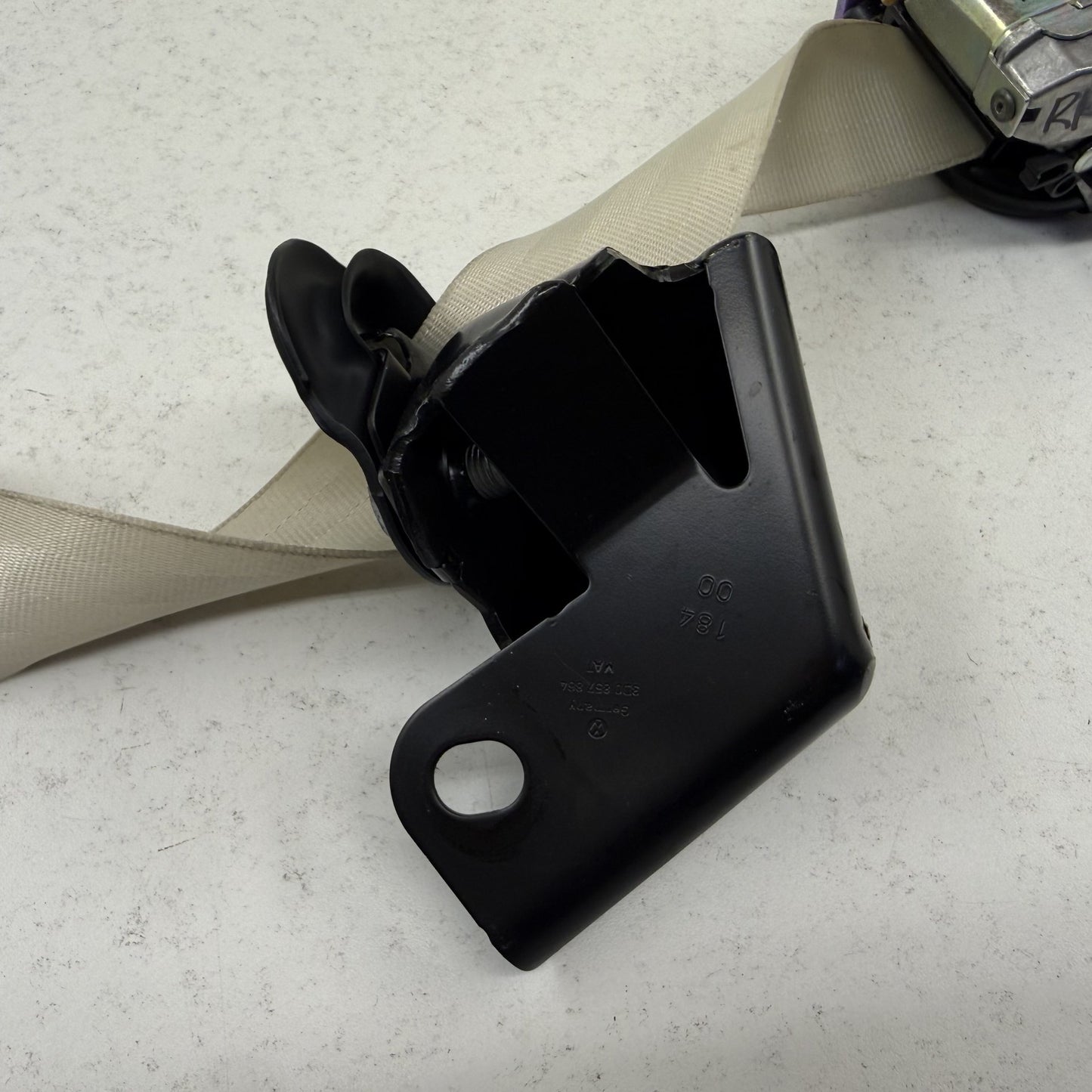 2014-2018 Bentley Flying Spur Right Rear Seatbelt Seat Belt Retractor OEM