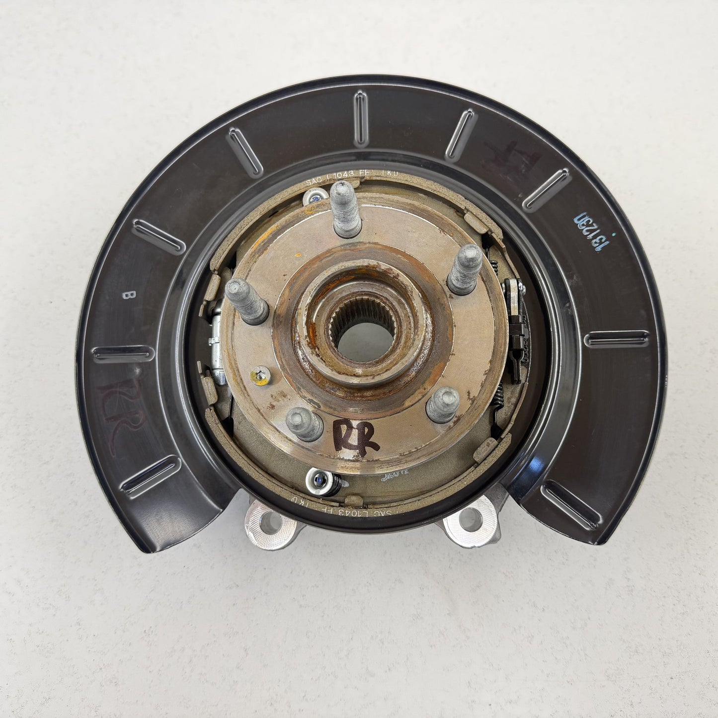 2010-2015 Chevrolet Camaro SS Right Rear Spindle Knuckle Hub Wheel Bearing OEM