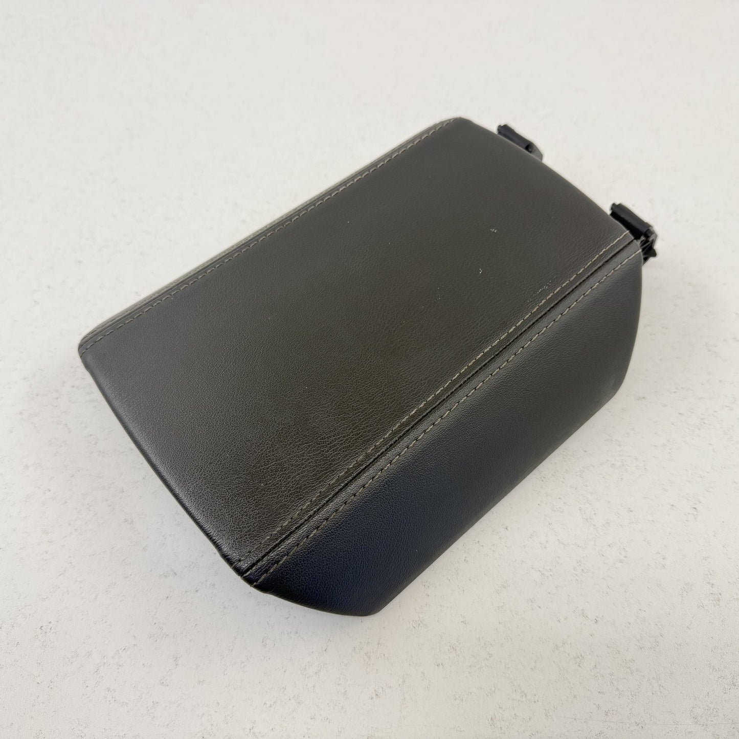 2010-2015 Chevrolet Camaro Center Console Armrest Arm Rest Cover Lid Leather OEM
