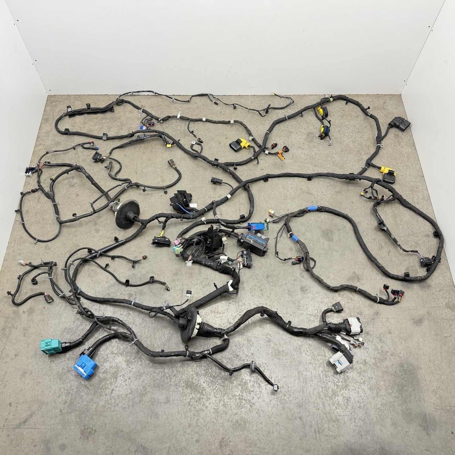 24-25 Chevrolet Silverado 2500 HD Chassis Main Body Wiring Harness 85083582 OEM