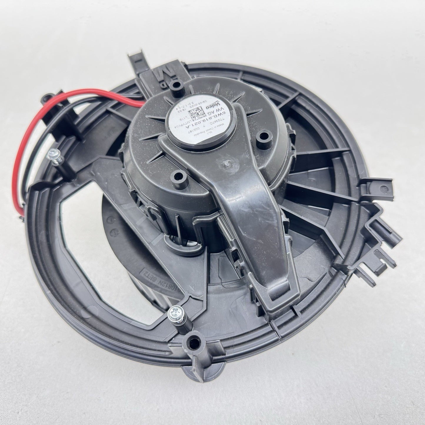 22-25 VOLKSWAGEN GOLF R MK8 HVAC AC AIR HEATER BLOWER FAN MOTOR 5WB819021A OEM