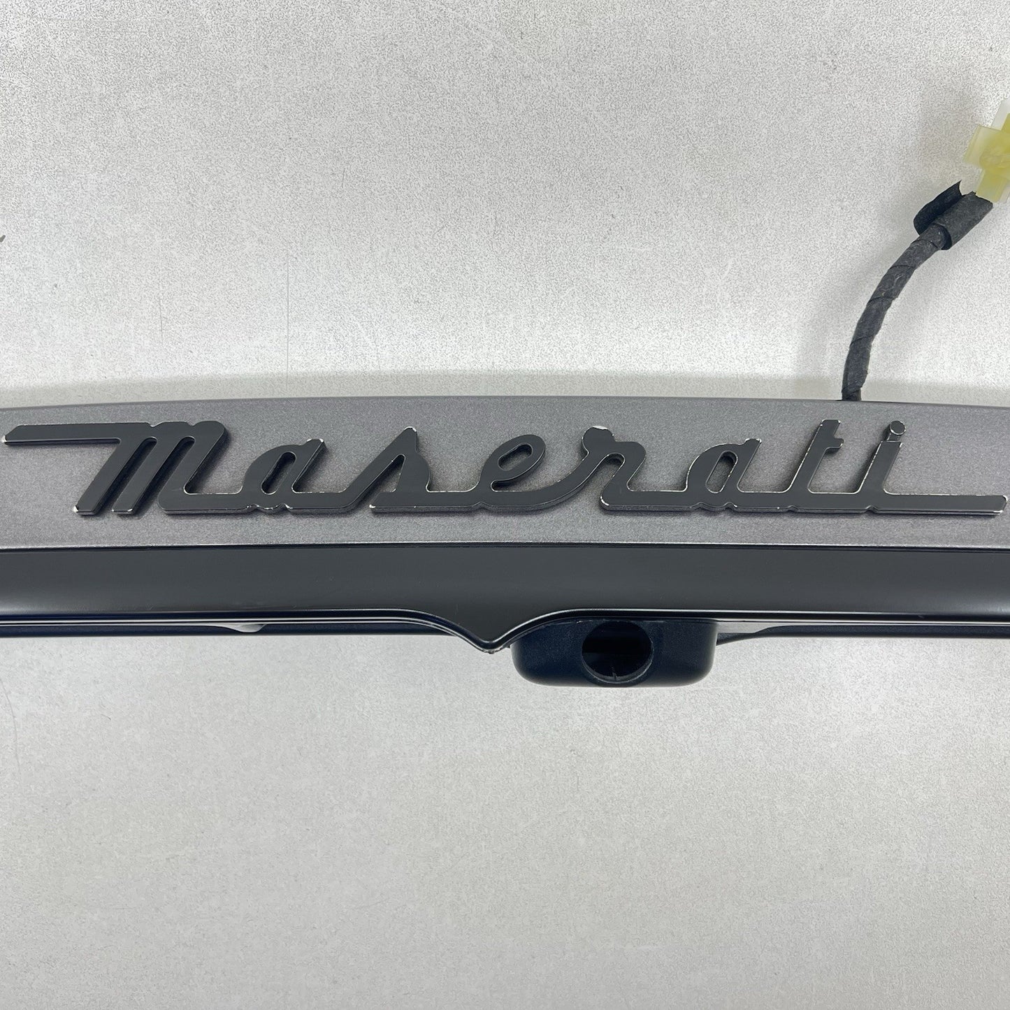 17-24 MASERATI GHIBLI TRUNK GARNISH TRIM LICENSE PLATE LIGHT MOULDING BEZEL OEM