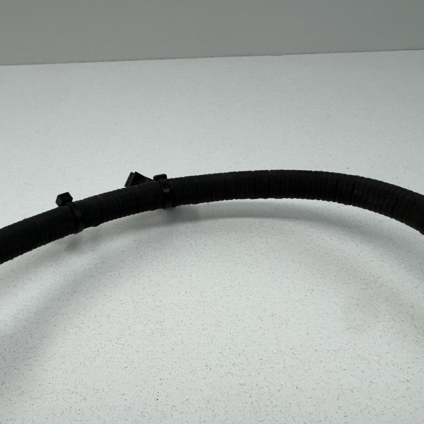 24-25 Silverado Sierra 2500 3500 6.6L Positive Battery Cable Wire 84890611 OEM
