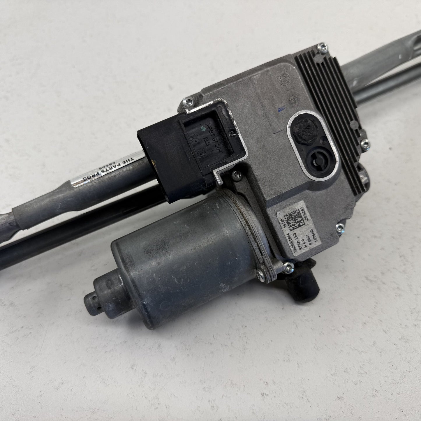 14-18 Bentley Flying Spur Front Windshield Wiper Motor Linkage Arm Assembly OEM