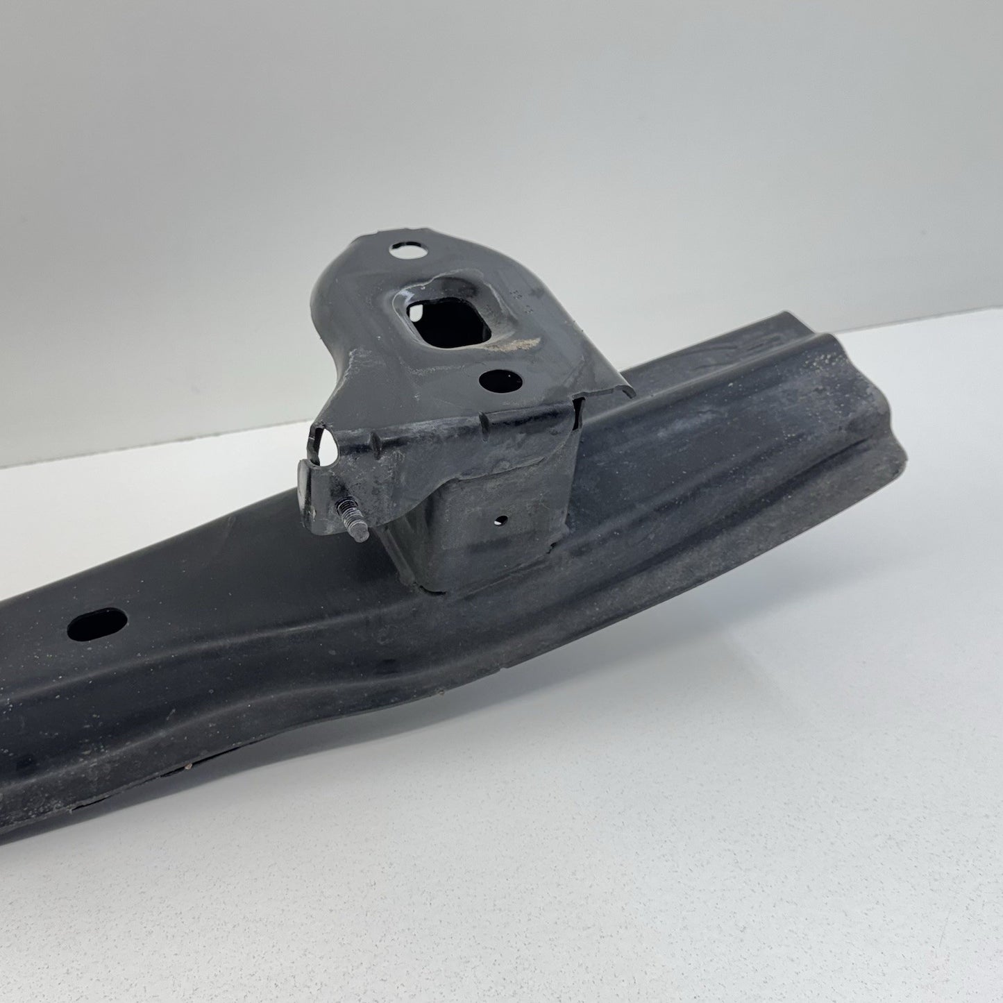 11-16 BMW M5 528 550 F10 Rear Reinforcement Bar Crash Impact Absorber Beam OEM