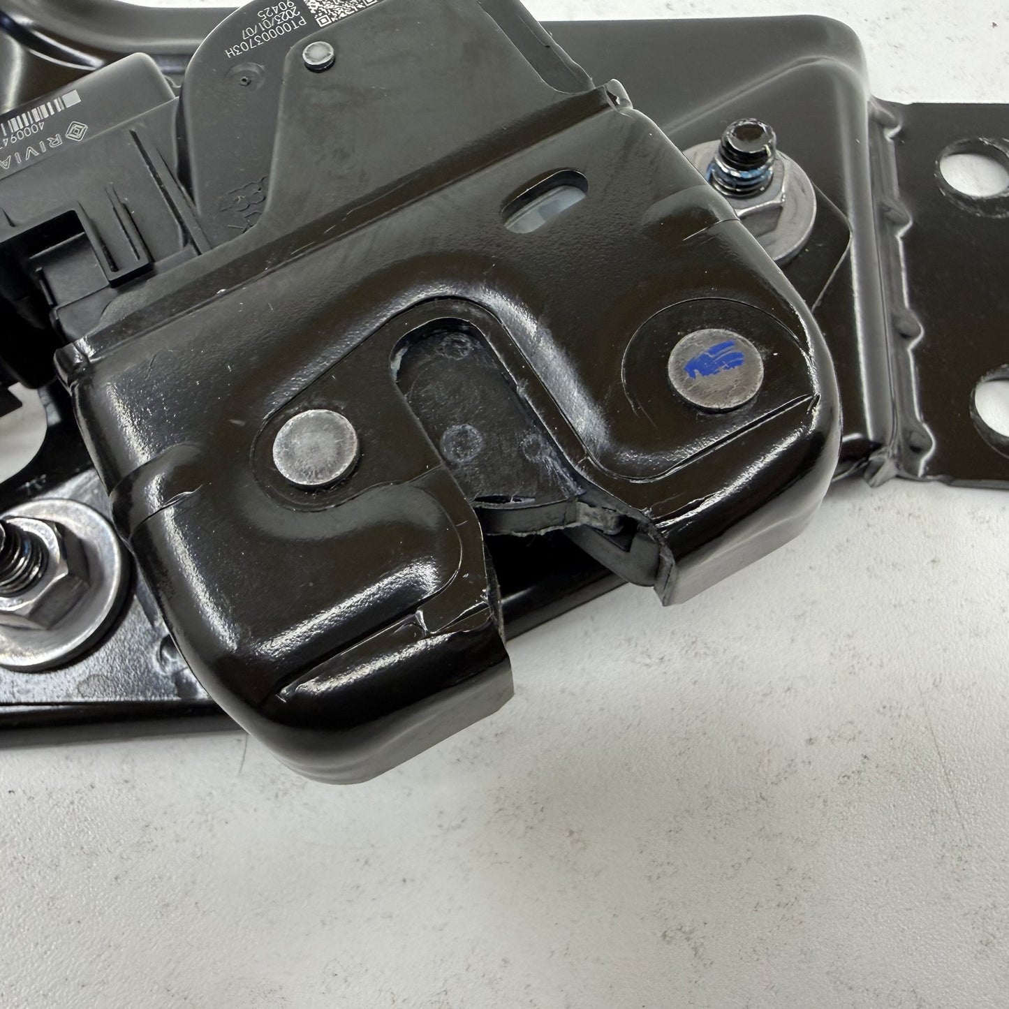 2022-2024 Rivian R1S Right Rear Tailgate Lock Latch Actuator PT00003703-H OEM