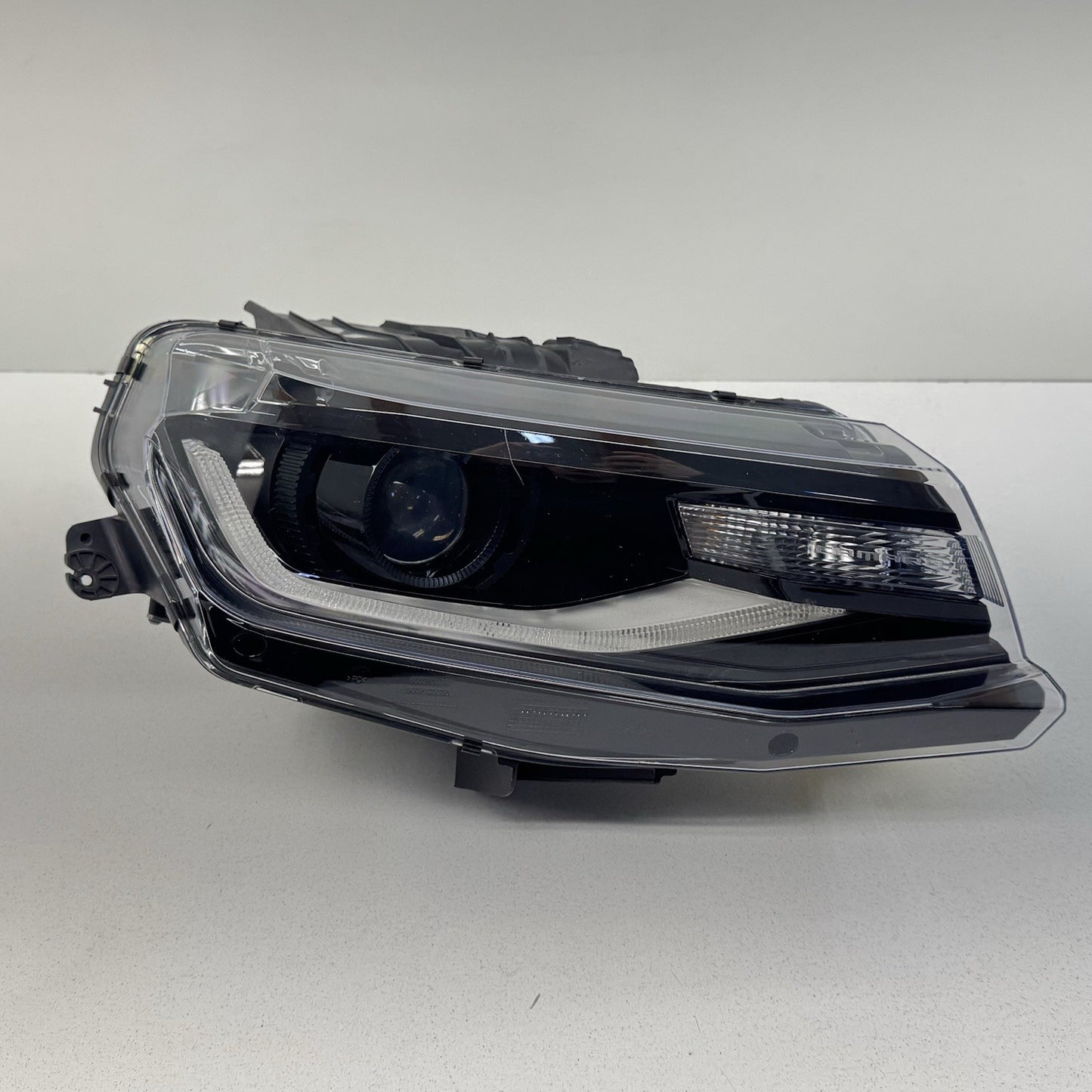 16-24 Chevrolet Camaro ZL1 Passenger Right Front Headlight Head Light Lamp OEM