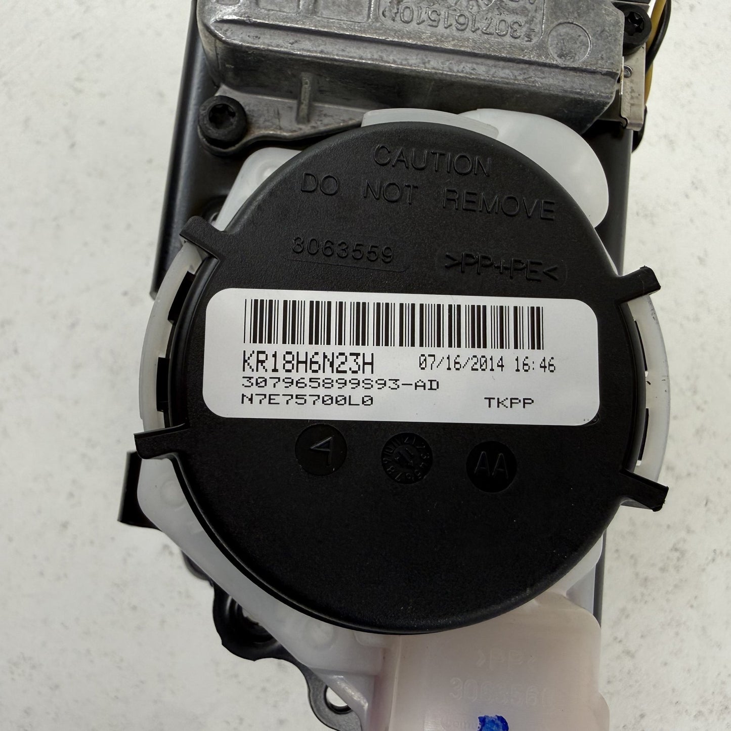 2014-2018 Bentley Flying Spur Driver Left Front Seatbelt Seat Belt Retractor OEM