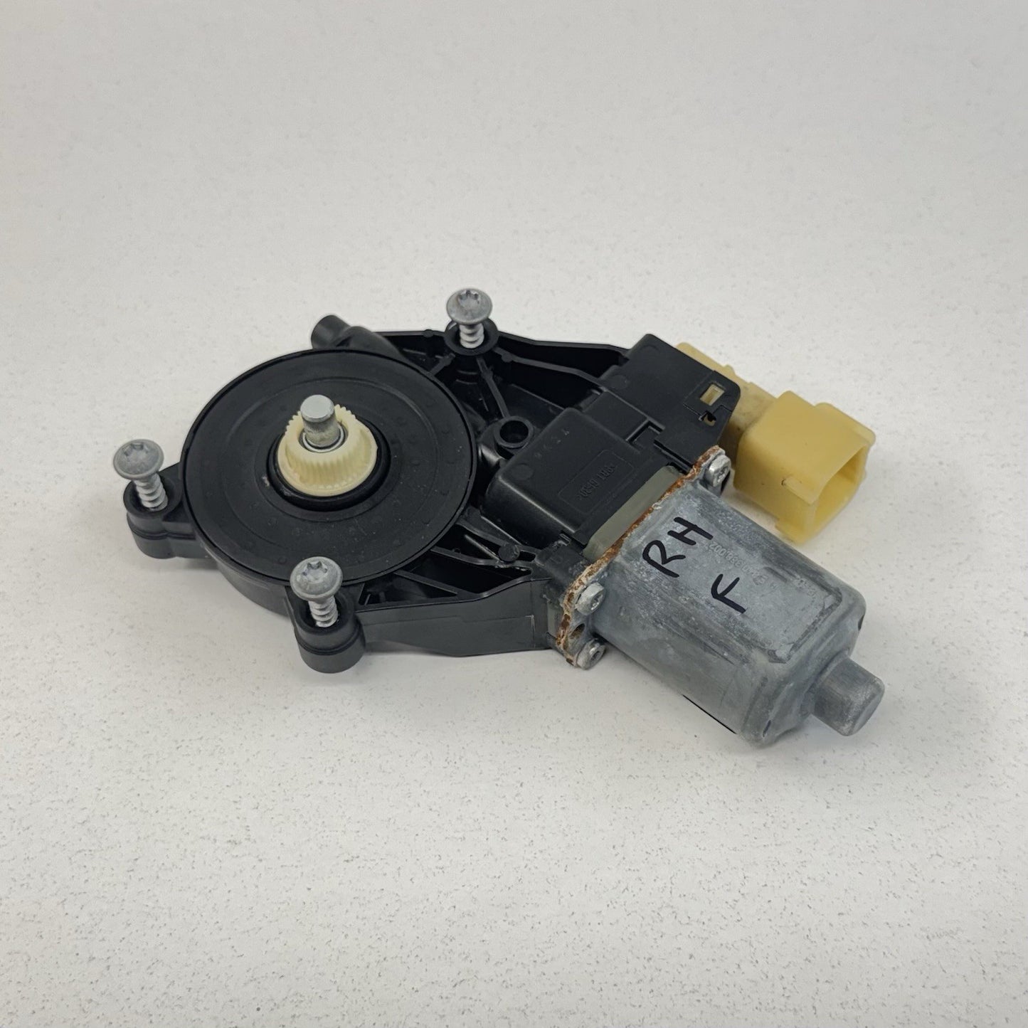14-24 Maserati Ghibli Right Front Or Right Rear Door Window Regulator Motor OEM