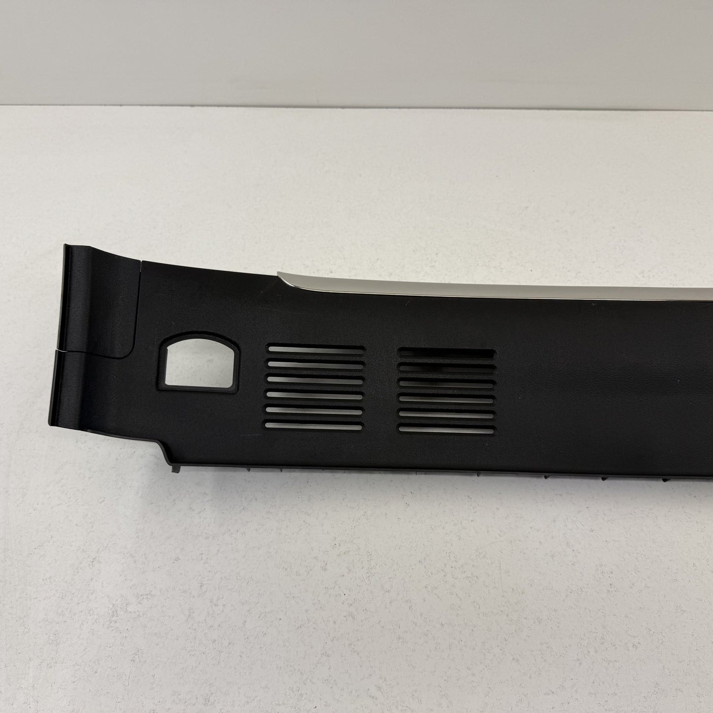 2014-2018 Bentley Flying Spur Rear Trunk Sill Scuff Plate Trim Cover Chrome OEM