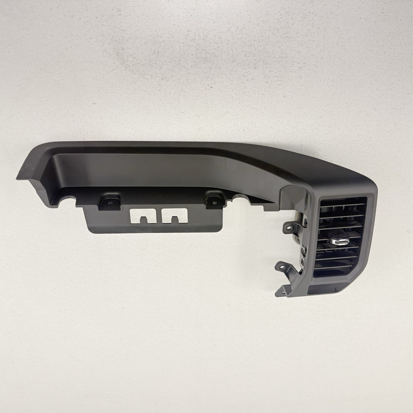 24-25 Silverado Sierra 2500 3500 Center Dash Right Air Vent Trim 85604352 OEM