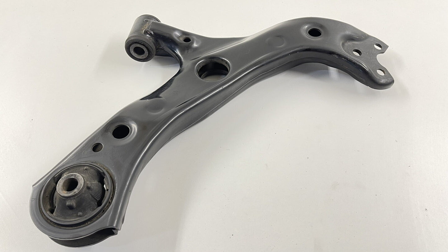 16-21 TOYOTA PRIUS PASSENGER RIGHT FRONT SUSPENSION LOWER CONTROL ARM OEM