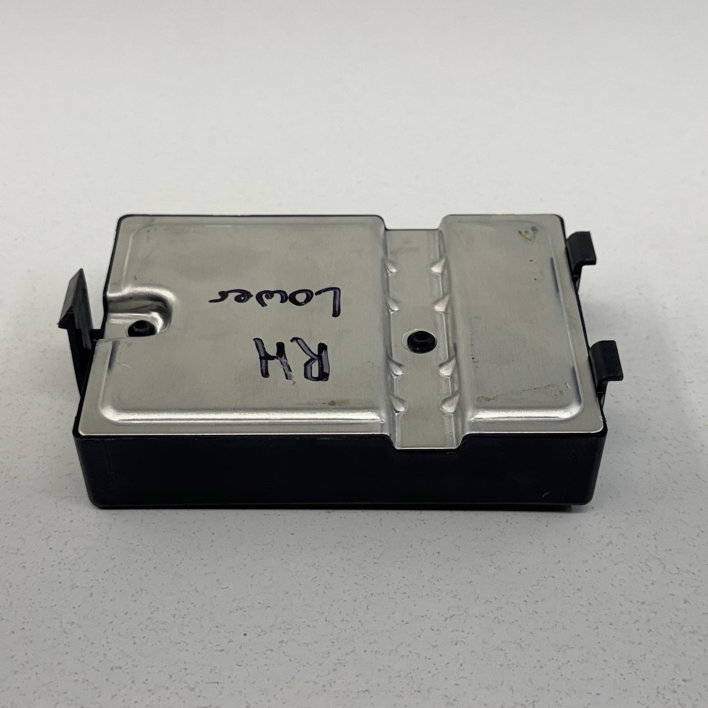 14-24 Maserati Ghibli Right Front Heated Seat Control Module 670035027 OEM