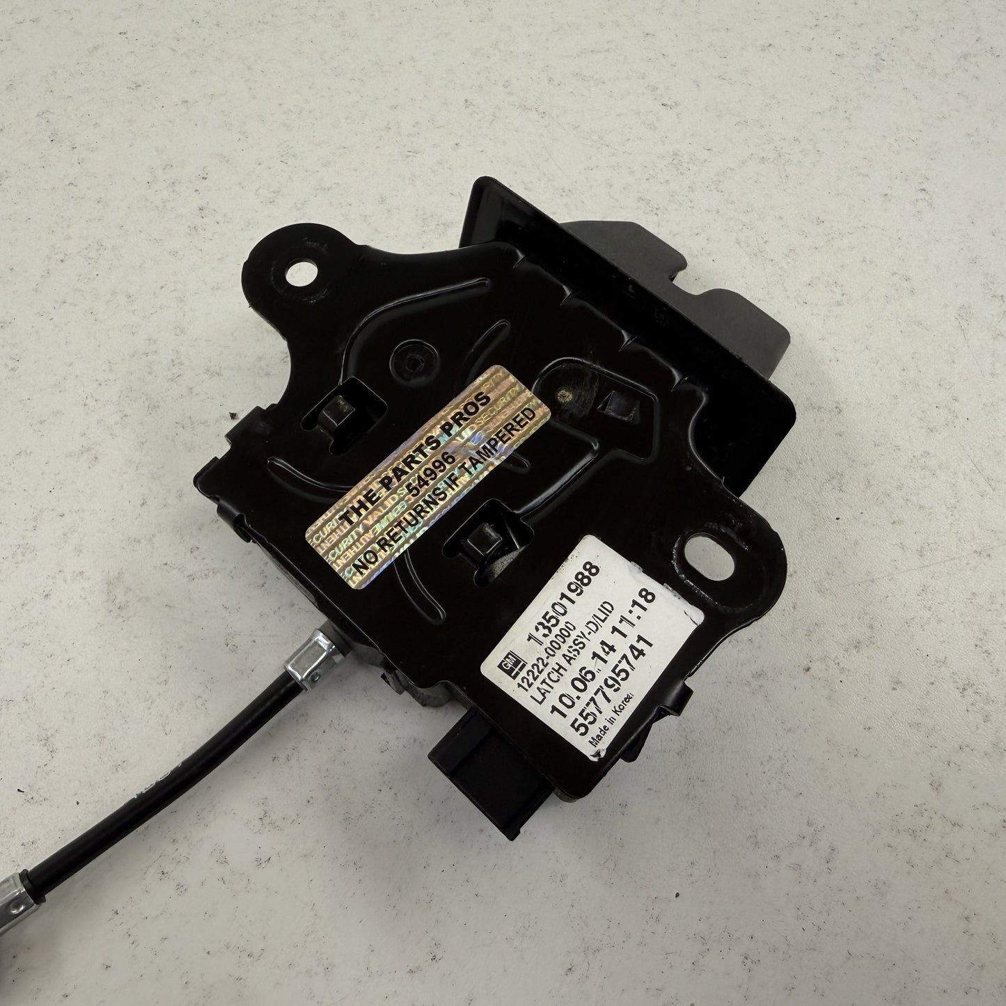 2010-2015 Chevrolet Camaro Rear Trunk Lid Lock Latch Actuator 13501988 OEM