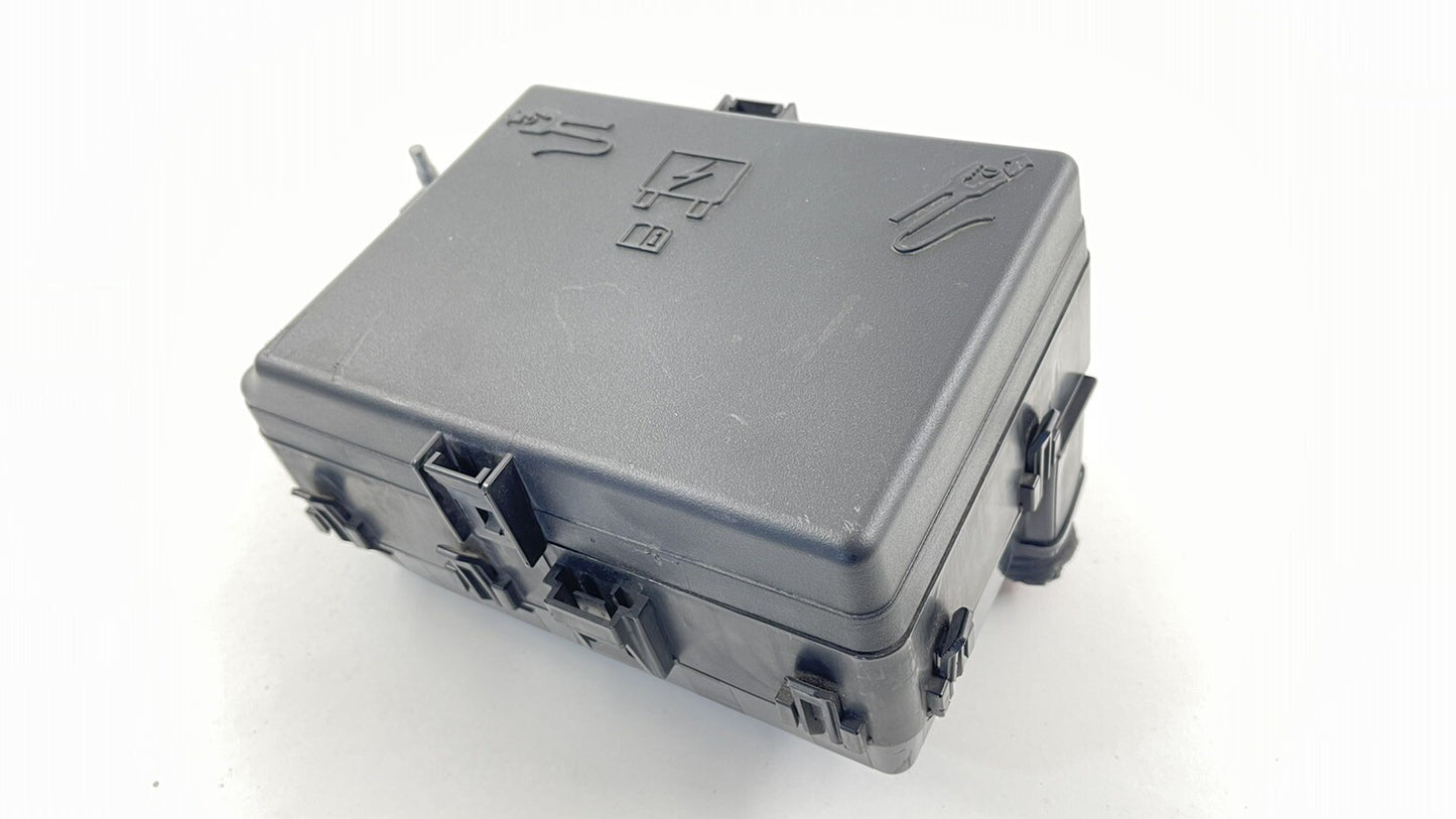 14-15 MASERATI GHIBLI M157 ENGINE BATTERY FUSE RELAY JUNCTION BOX 670008649 OEM