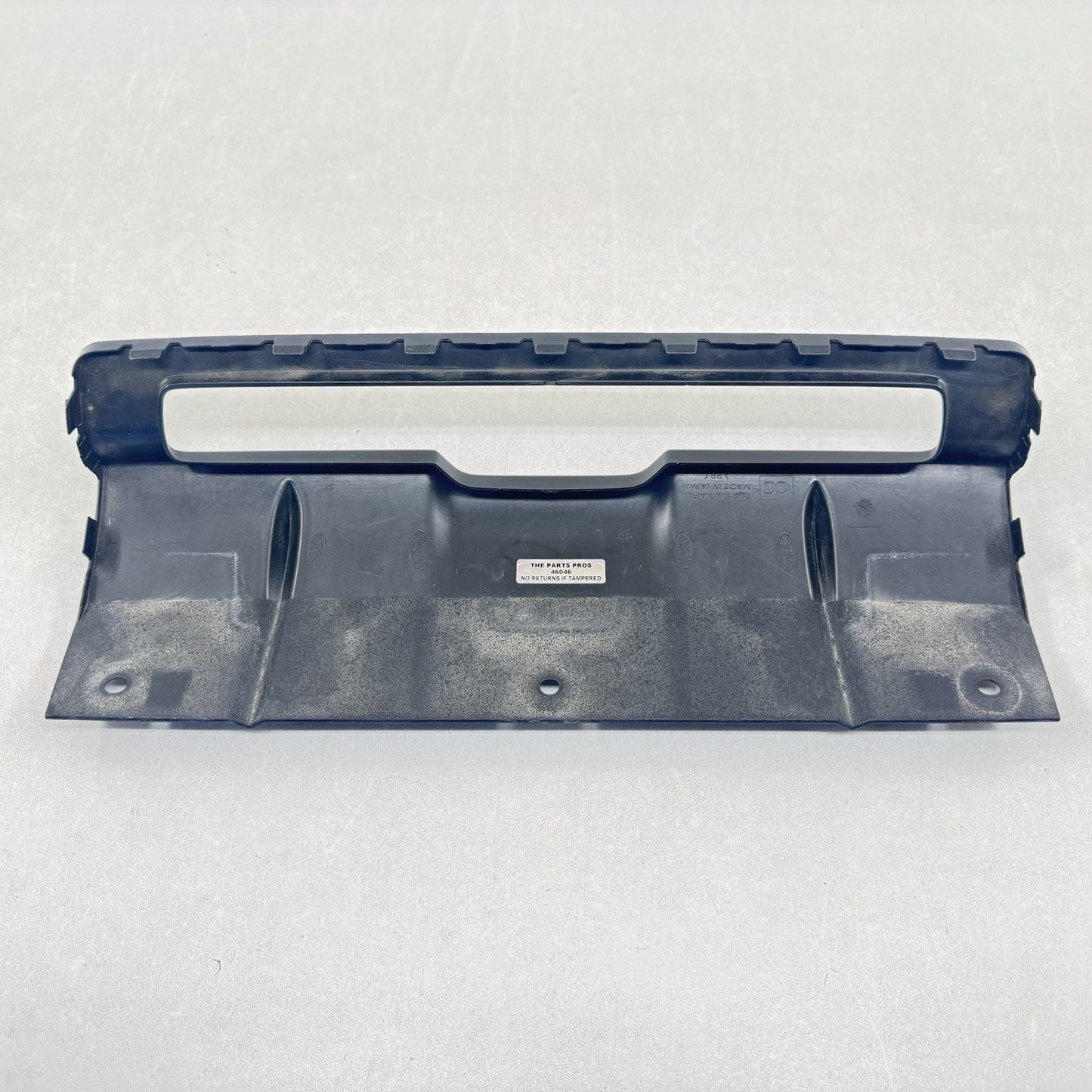 22-25 TOYOTA GR86 REAR BUMPER LOWER CENTER BRAKE LIGHT DIFFUSER COVER TRIM OEM