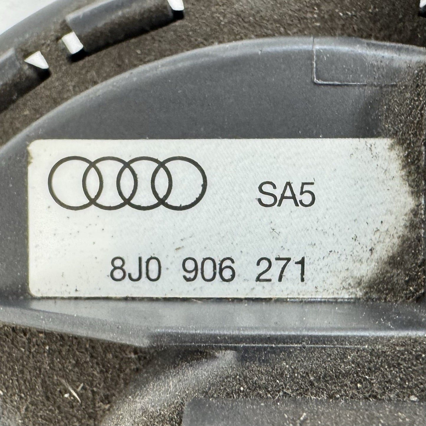 08-15 Audi TT Evap Leak Detection Canister 8J0906271 OEM