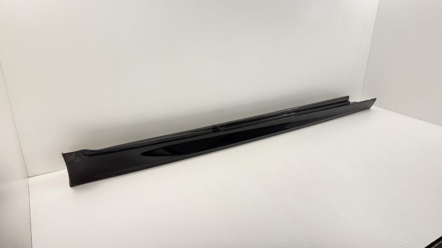 12-16 BMW M5 F10 Passenger Right Side Skirt Rocker Panel Cover Black OEM