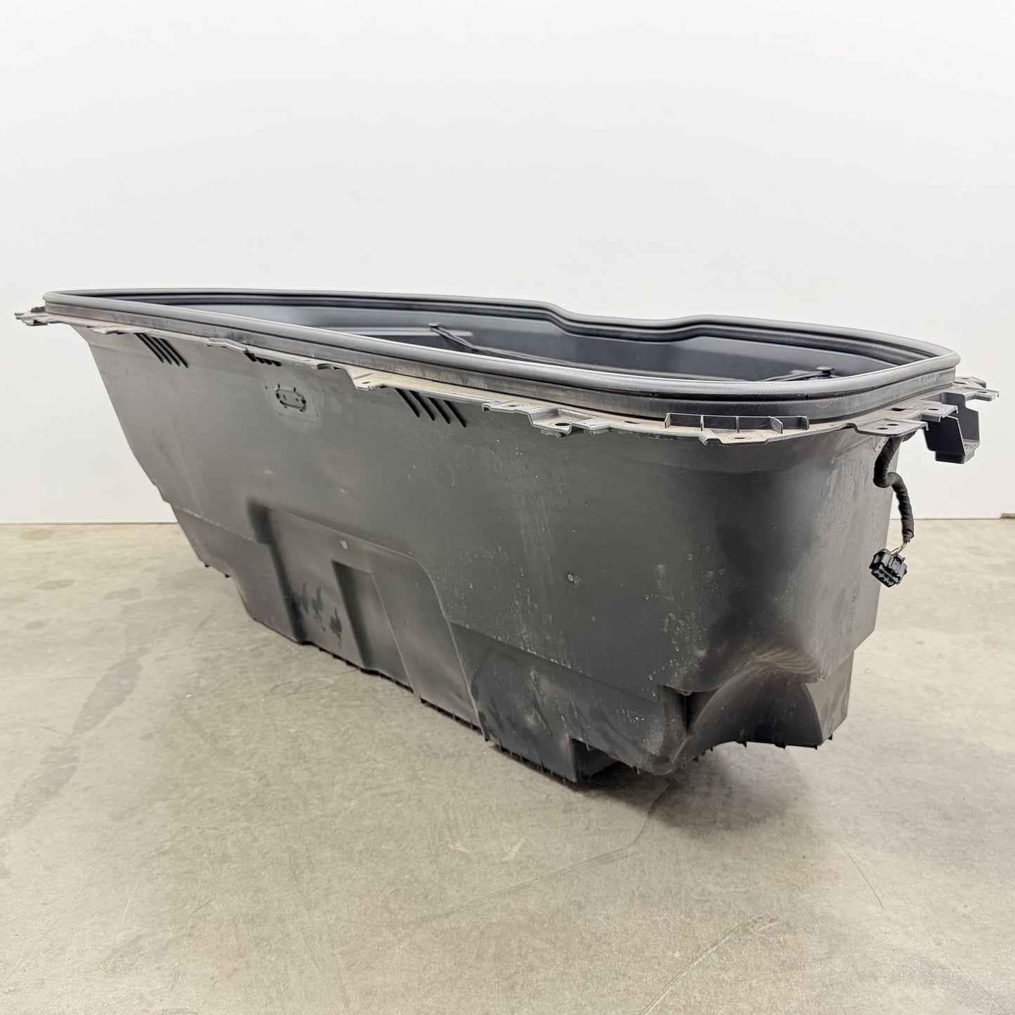 2022-2024 Rivian R1S R1T Front Trunk Frunk Storage Compartment PT00013136-K OEM