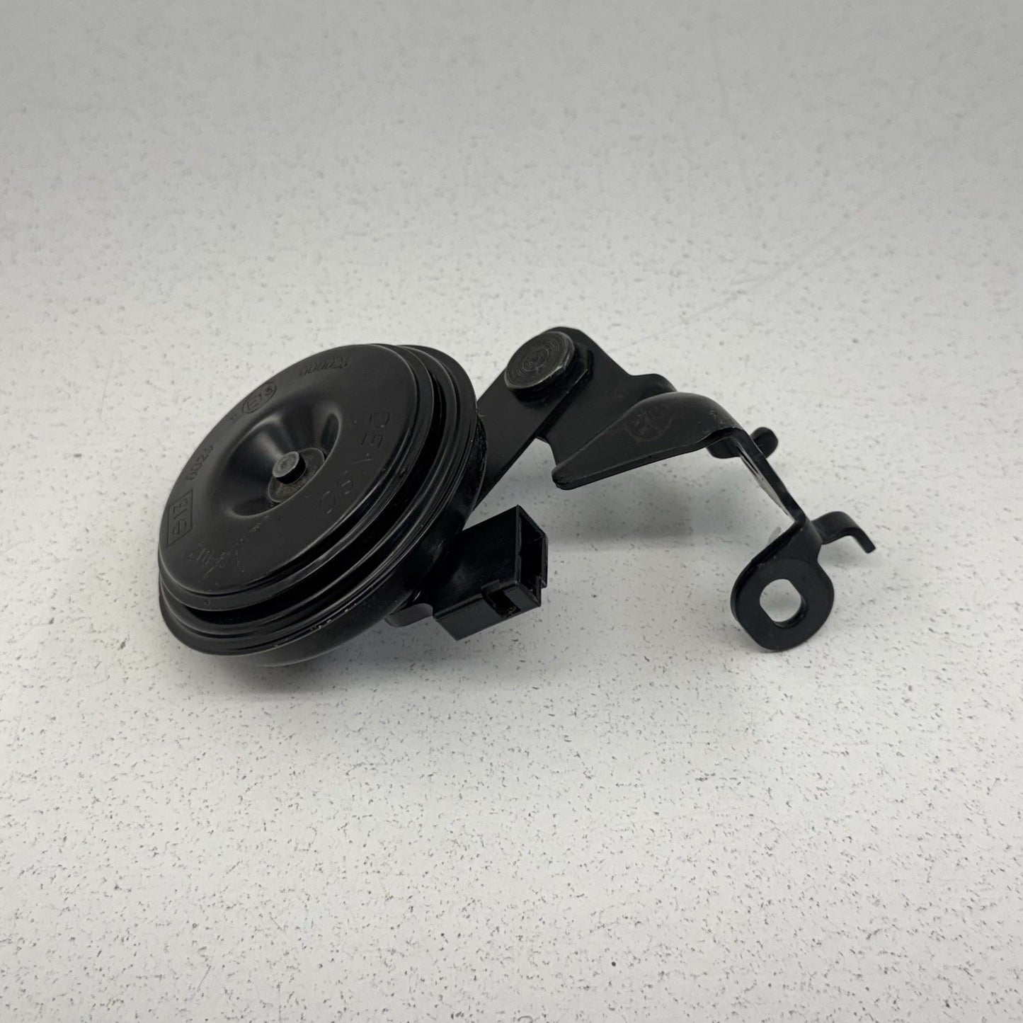25-26 Toyota Camry Horn Siren Alarm Signal 86560-06060 OEM