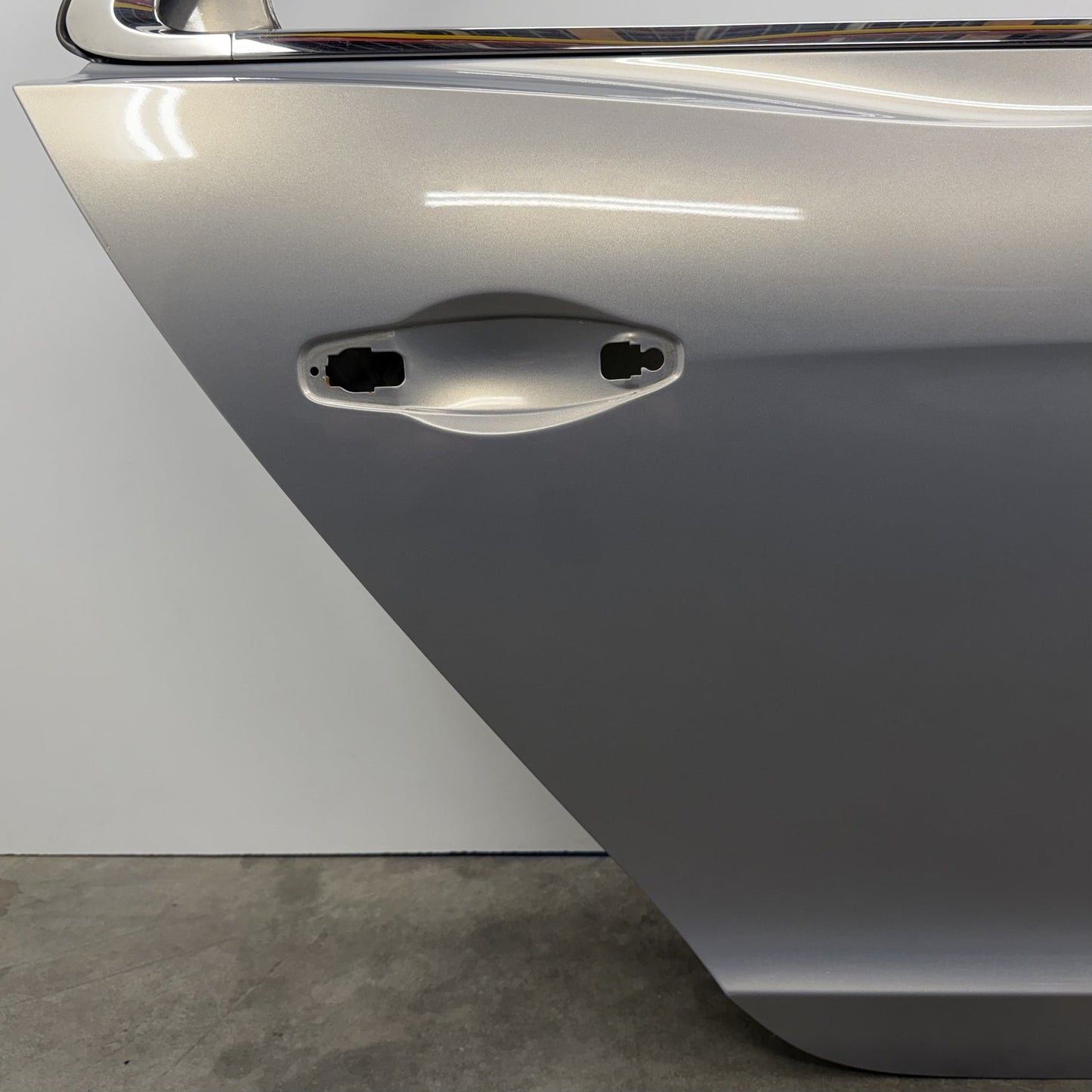 2014-2018 Bentley Flying Spur Passenger Right Rear Door Shell Extreme Silver OEM