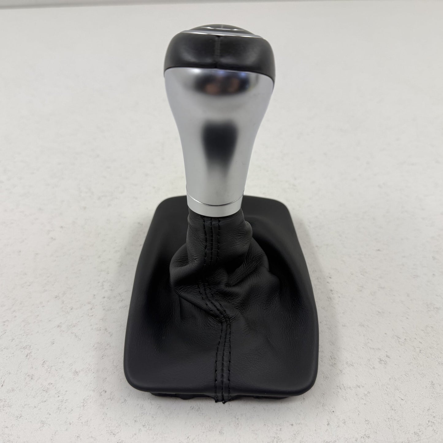 2012-2014 Mercedes-Benz C250 W204 Gear Shift Knob W/ Boot Black 2042677710 OEM