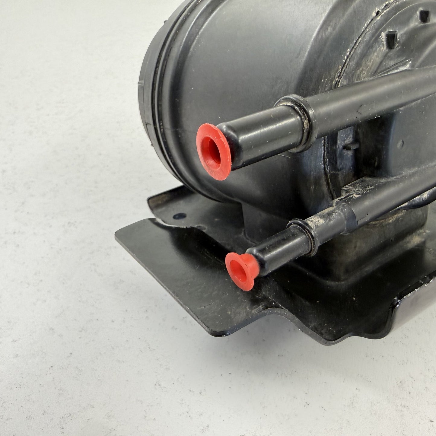 2019-2024 Ram 2500 3500 Diesel Fuel Filter Fuel Water Separator 68358393AA OEM