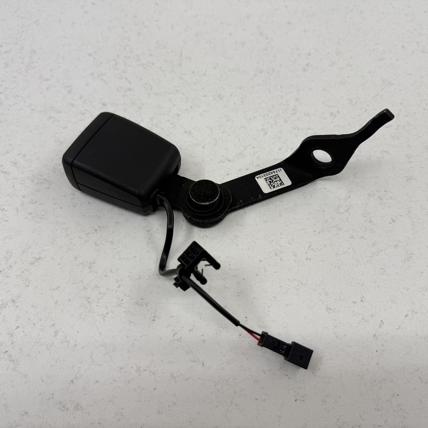 2021-2026 BMW M4 M440i 430i G22 G82 Coupe Driver Left Rear Seat Belt Buckle OEM