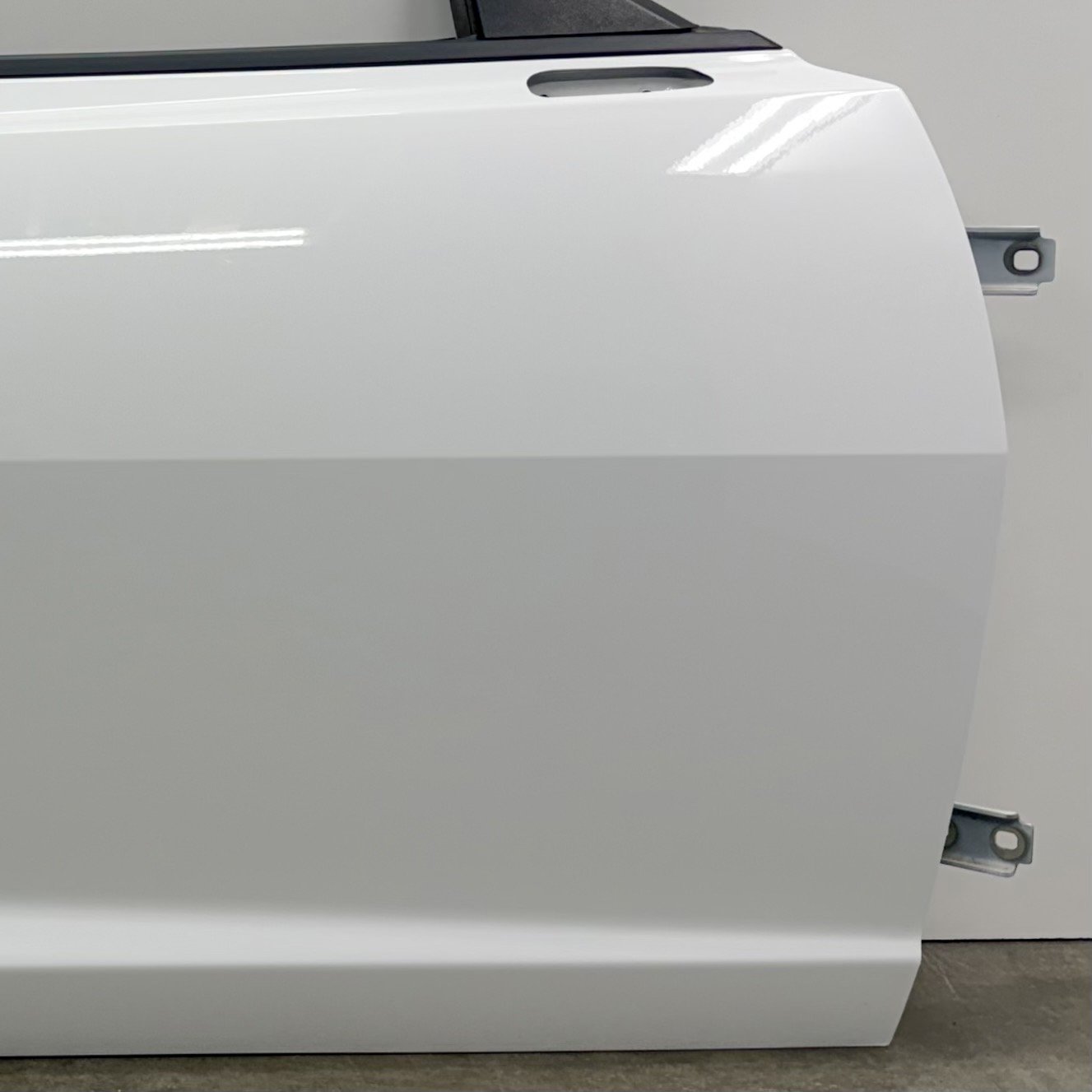 2010-2015 Chevrolet Camaro Coupe Right Door Shell Complete W/ Glass OEM