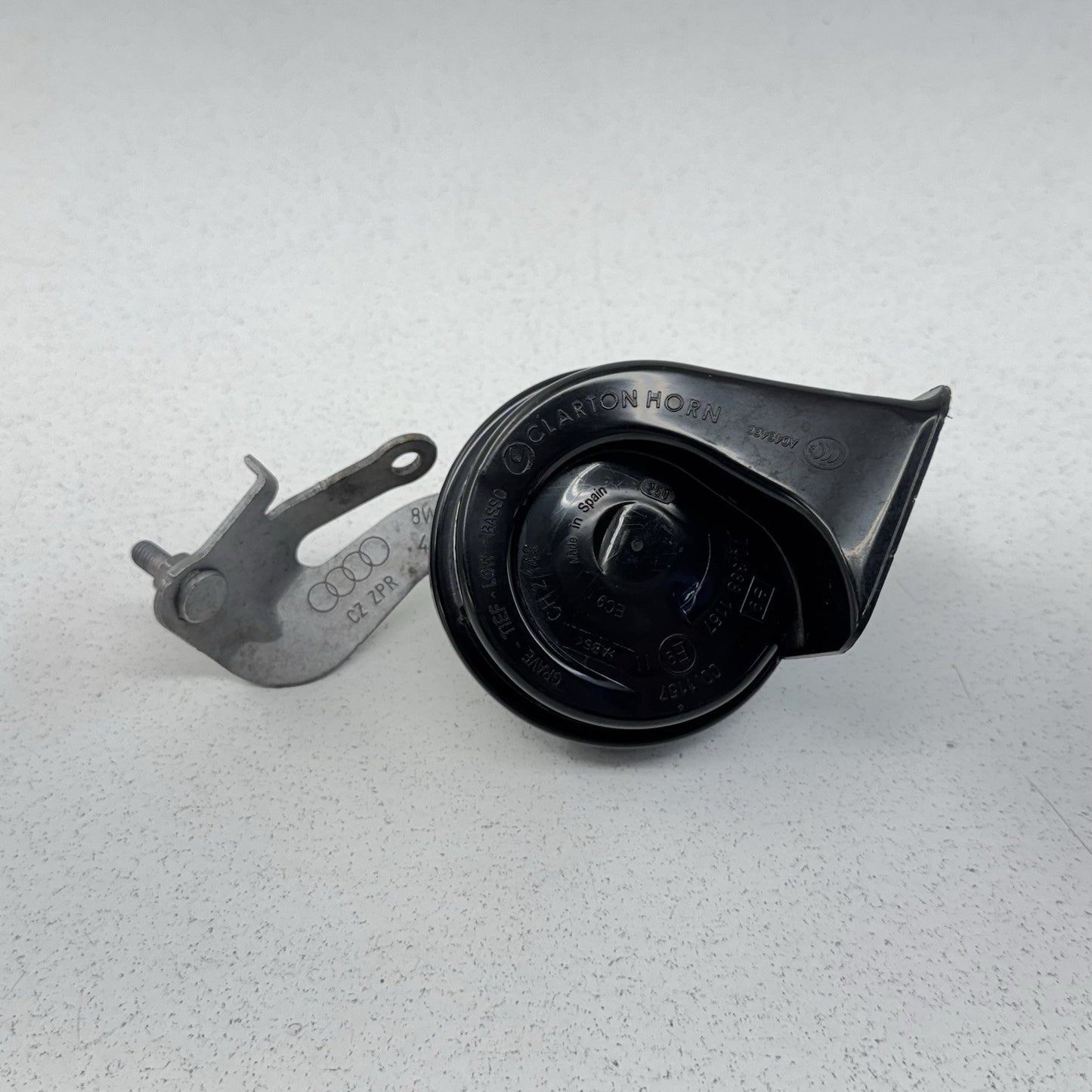 17-25 Audi A4 A5 S4 S5 Front Low Tone Horn Siren Alarm Signal W/ Bracket OEM