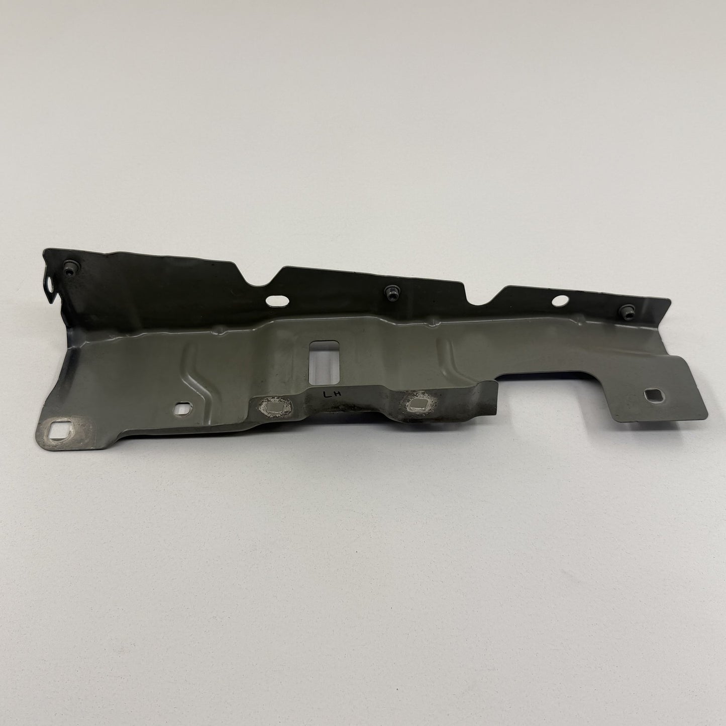 2022-2024 Rivian R1S Driver Left Front Fender Mount Bracket OEM