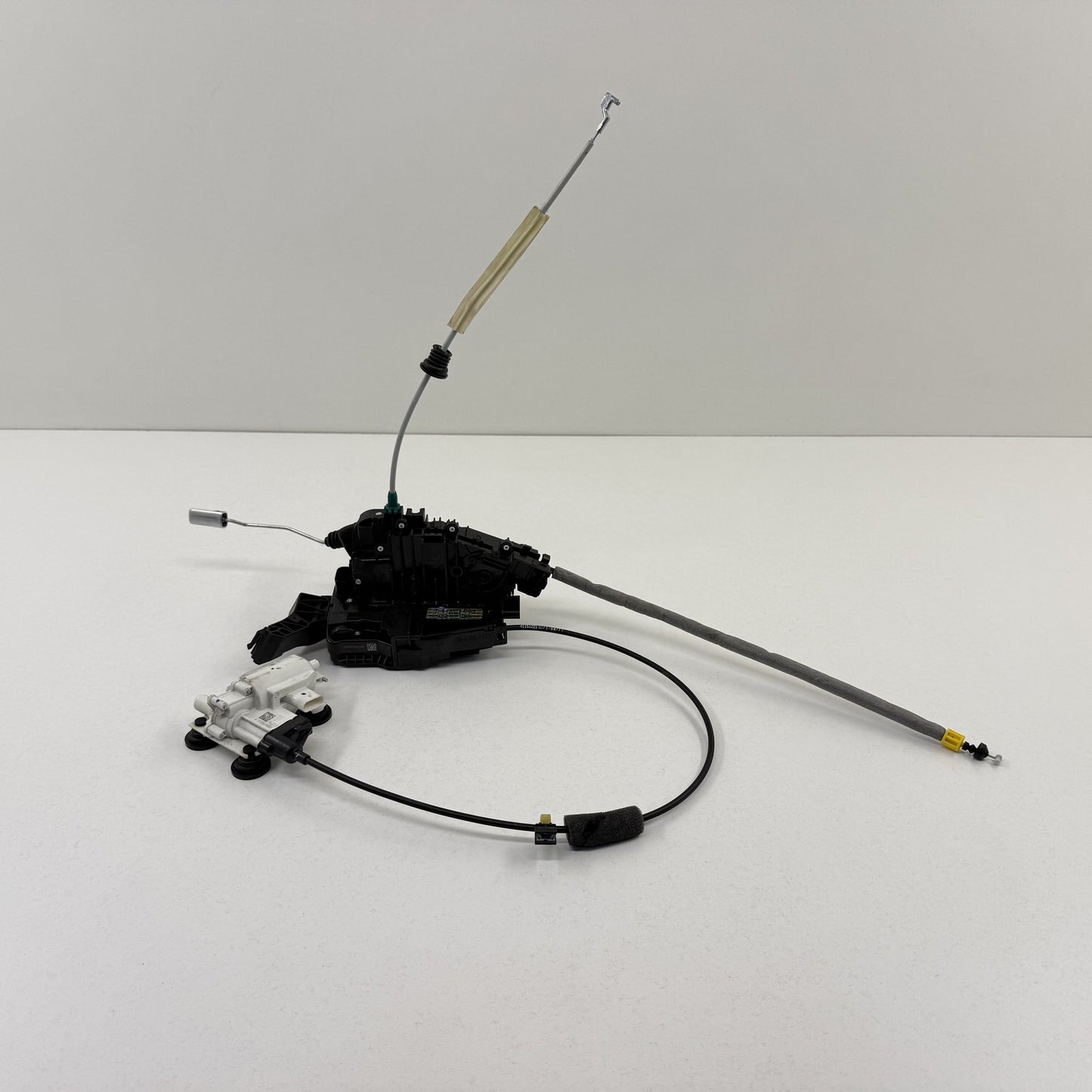 2014-2020 Mercedes S550 W222 Right Rear Door Lock Latch Actuator Keyless Go OEM