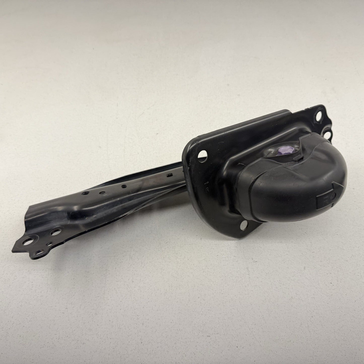 16-22 Toyota Prius / Prius Prime Passenger Right Rear Control Arm Set OEM