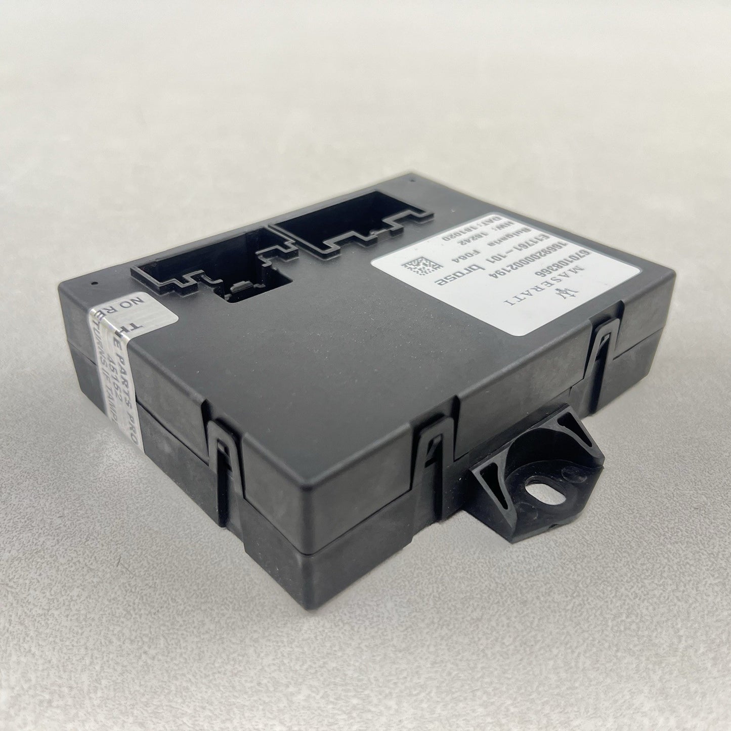 14-24 MASERATI GHIBLI TRUNK HANDS FREE RELEASE OPEN CONTROL MODULE 670108366 OEM