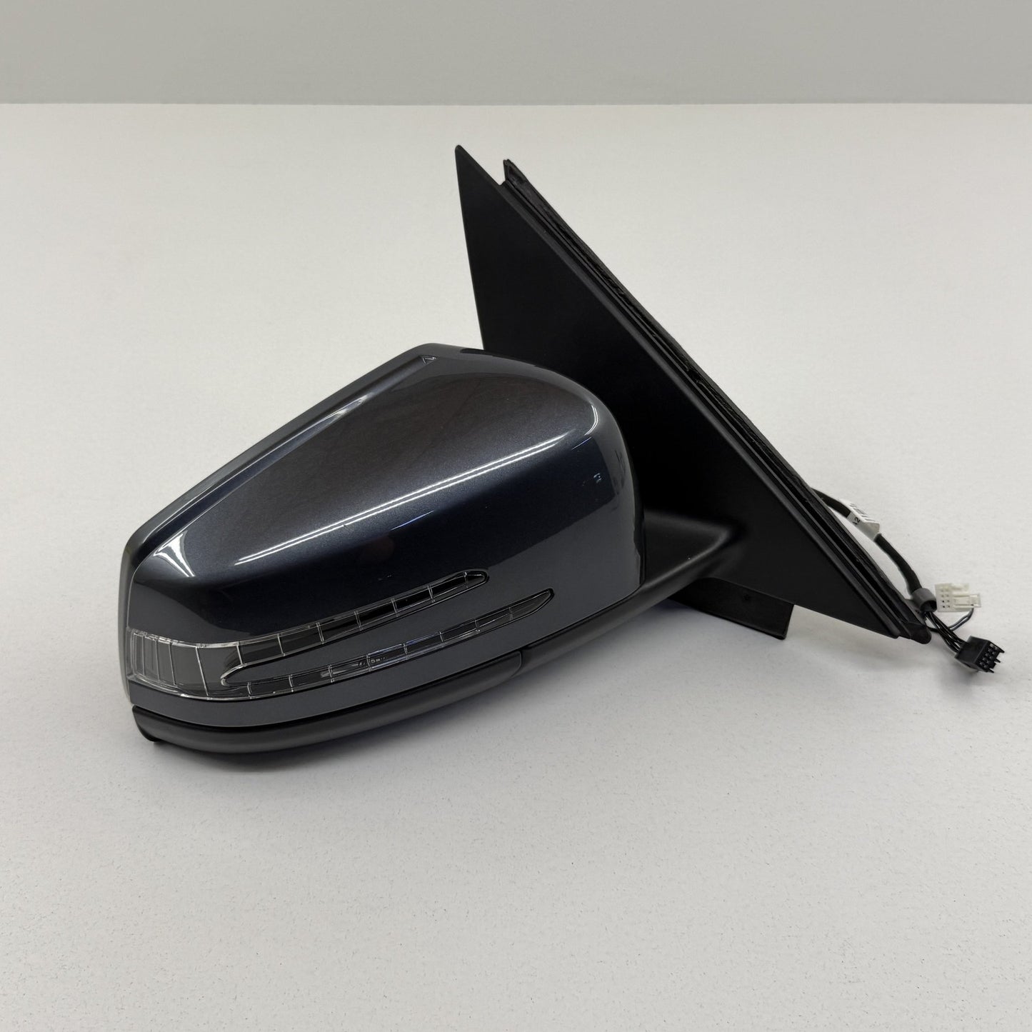 2012-2014 Mercedes C250 W204 Passenger Right Front Door Mirror Side View OEM