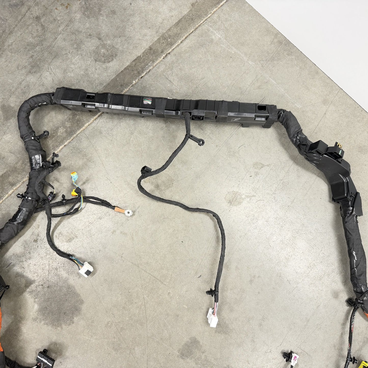 2022-2024 Rivian R1S Interior Chassis Main Body Wiring Harness C300446331-C OEM