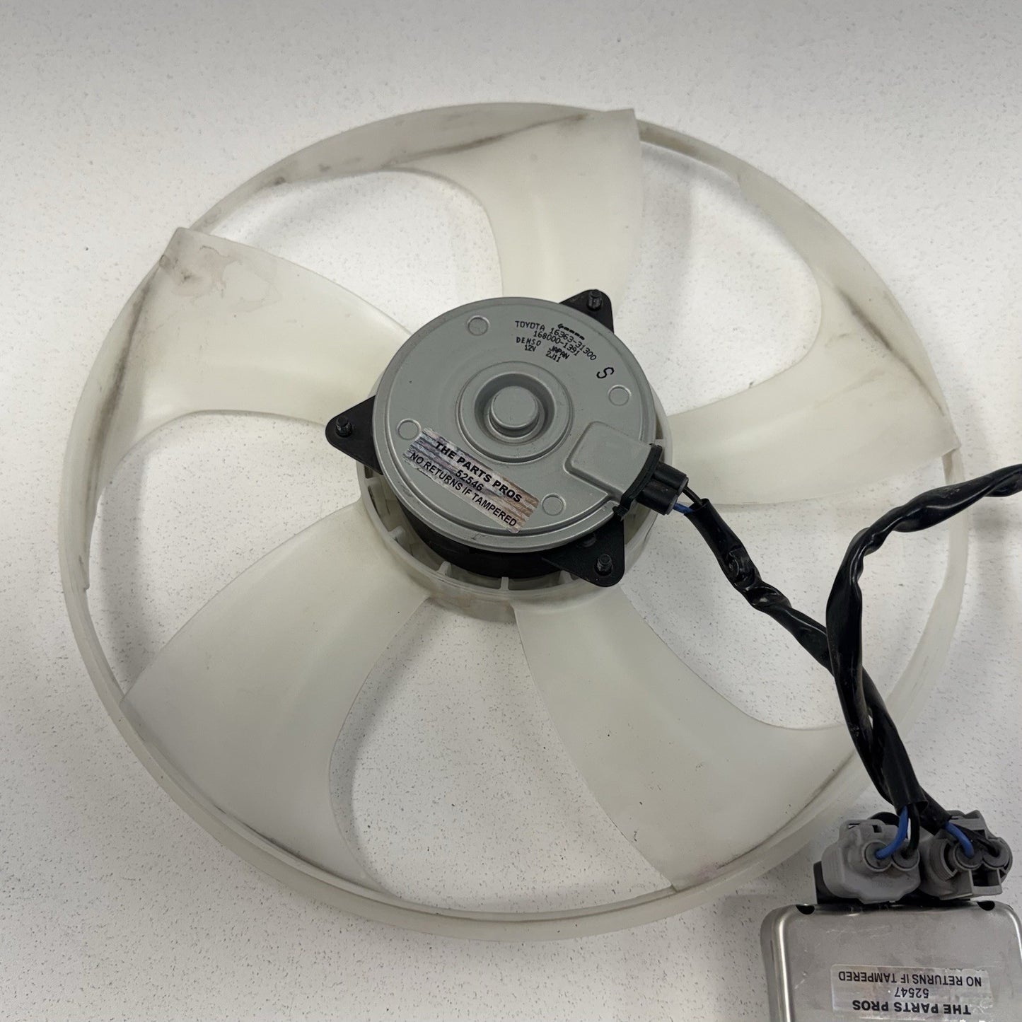21-26 Lexus IS350 Radiator Cooling Fan Motor With Fan Blade Pair & Module OEM